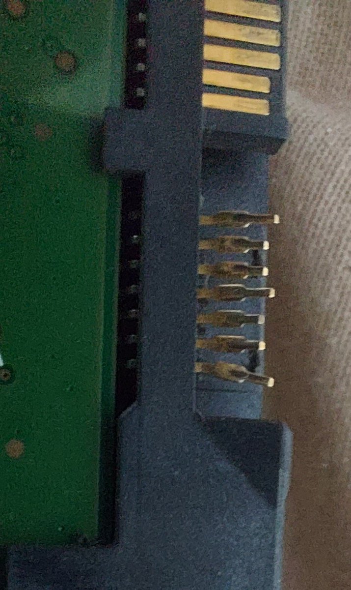 oGoldao's tweet photo. @WesternDigiCare help me, my friend dont want to throw it away, this hard drive has been around for more than 10 years! Help me! @kabumcombr @Terabyteshop @pichauinfo me ajudem kojas br!! Vms salvar o pc do @kinho_fps https://t.co/21CDyocLo7