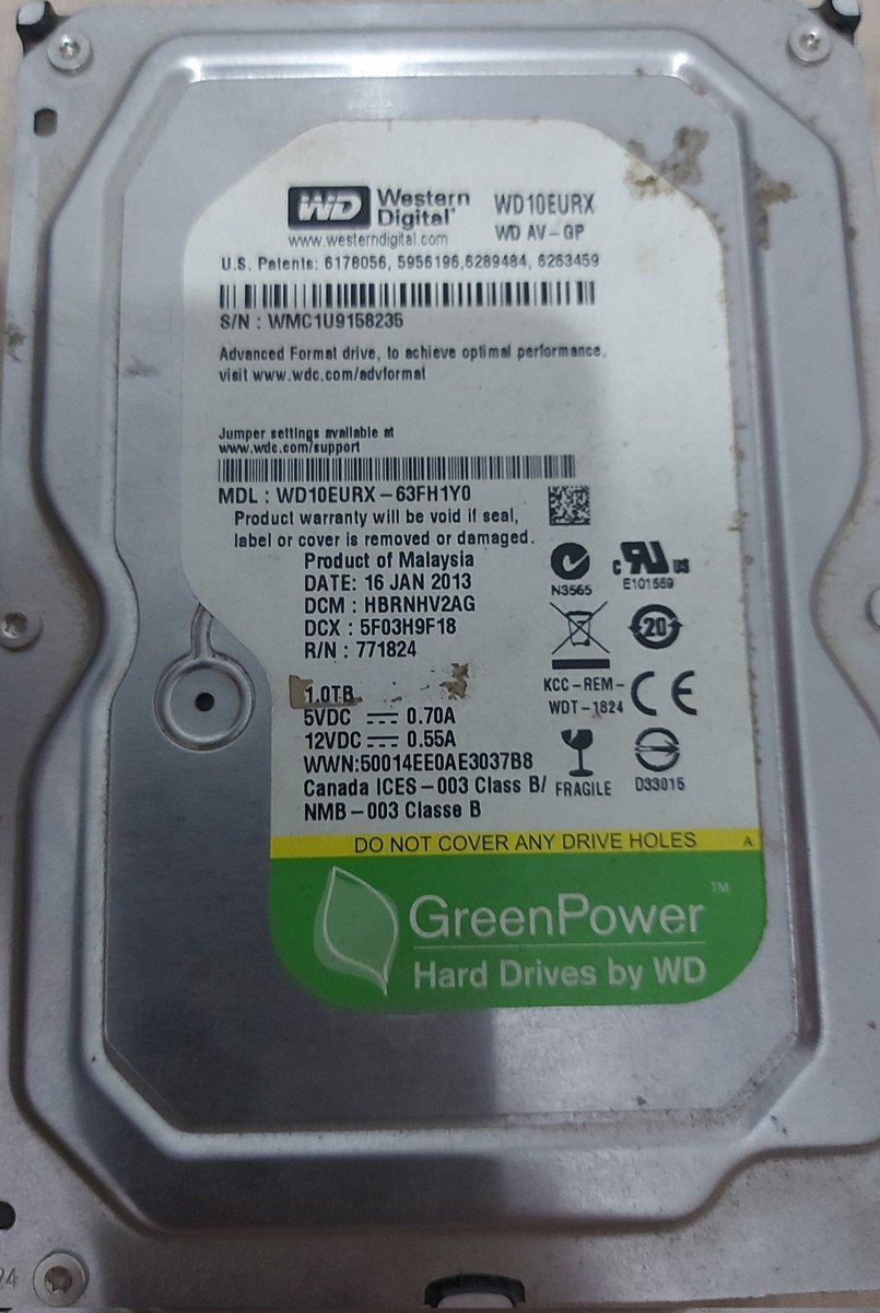 oGoldao's tweet photo. @WesternDigiCare help me, my friend dont want to throw it away, this hard drive has been around for more than 10 years! Help me! @kabumcombr @Terabyteshop @pichauinfo me ajudem kojas br!! Vms salvar o pc do @kinho_fps https://t.co/21CDyocLo7