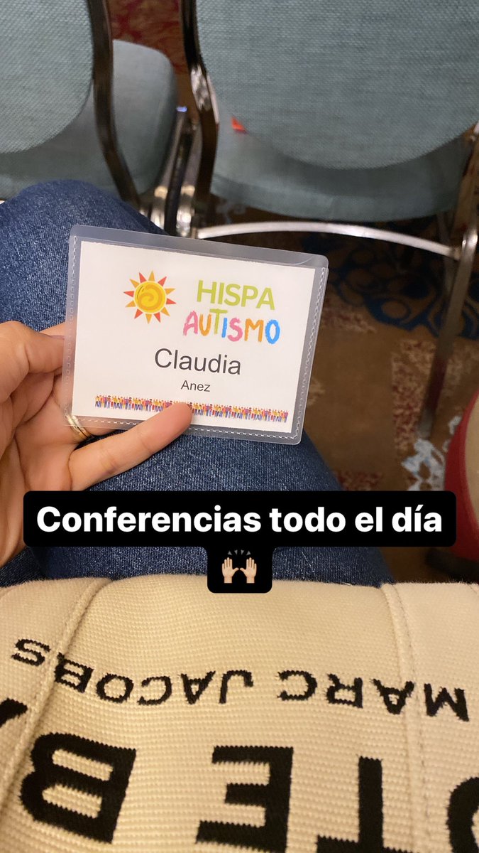 ClaudiaLampe's tweet photo. Thank you @UCFCard 🙌🏼 #Hispa #ucfcard https://t.co/Glk4jl2OxJ