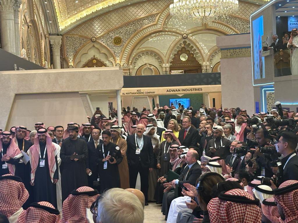 PowerMetRes's tweet image. This week’s @FutureMineral Forum provided @PowerMetRes with the opportunity to connect with investors, and business leaders across the mineral and metal value chain. We were also delighted to have 1-2-1 meetings with key influencers from the region and met several licence holding…