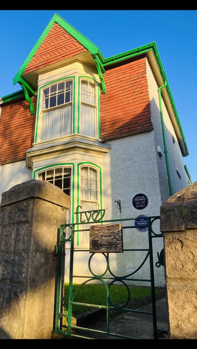 PierreDonahue's tweet image. Called in to Dylan’s. Alas he’d just popped out…@dylanthomashome #Dylanthomas #Cwmdonkin #Uplands #Swansea