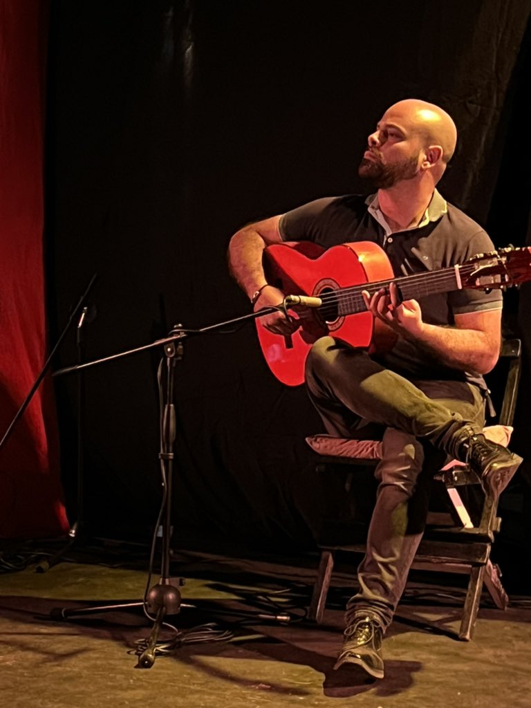 Albertolopezfl's tweet photo. Anoche, concierto en Punta del diablo (Uruguay) con mi gente querida Valeria Galán y Jona Acosta. Al ataque!! https://t.co/cIZIIweVXl