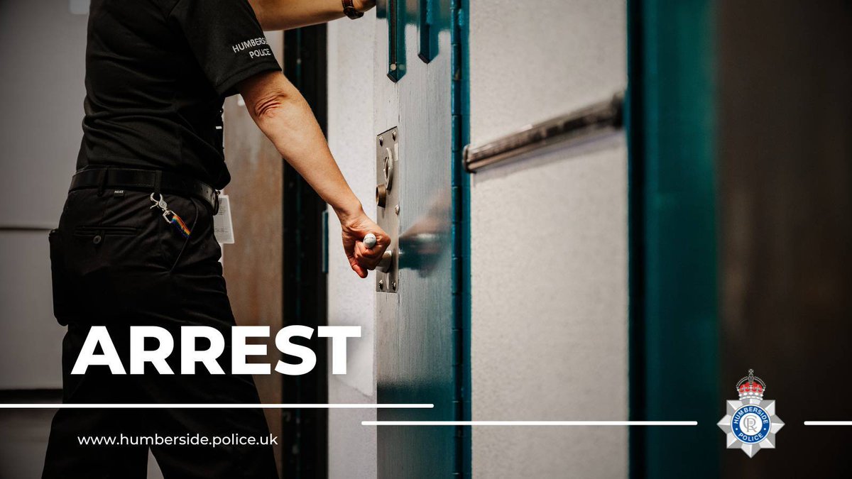 Humberbeat_NL's tweet photo. #Town. Security officers spotted 👀 a male wanted for theft this afternoon & contacted Neighbourhood officers via the shopwatch radio. #OpGalaxy officers were quickly directed to the males location by CCTV where he was arrested.
#NotOnOurHighStreet
#YouSaidWeDid https://t.co/1iW0sE2Mon