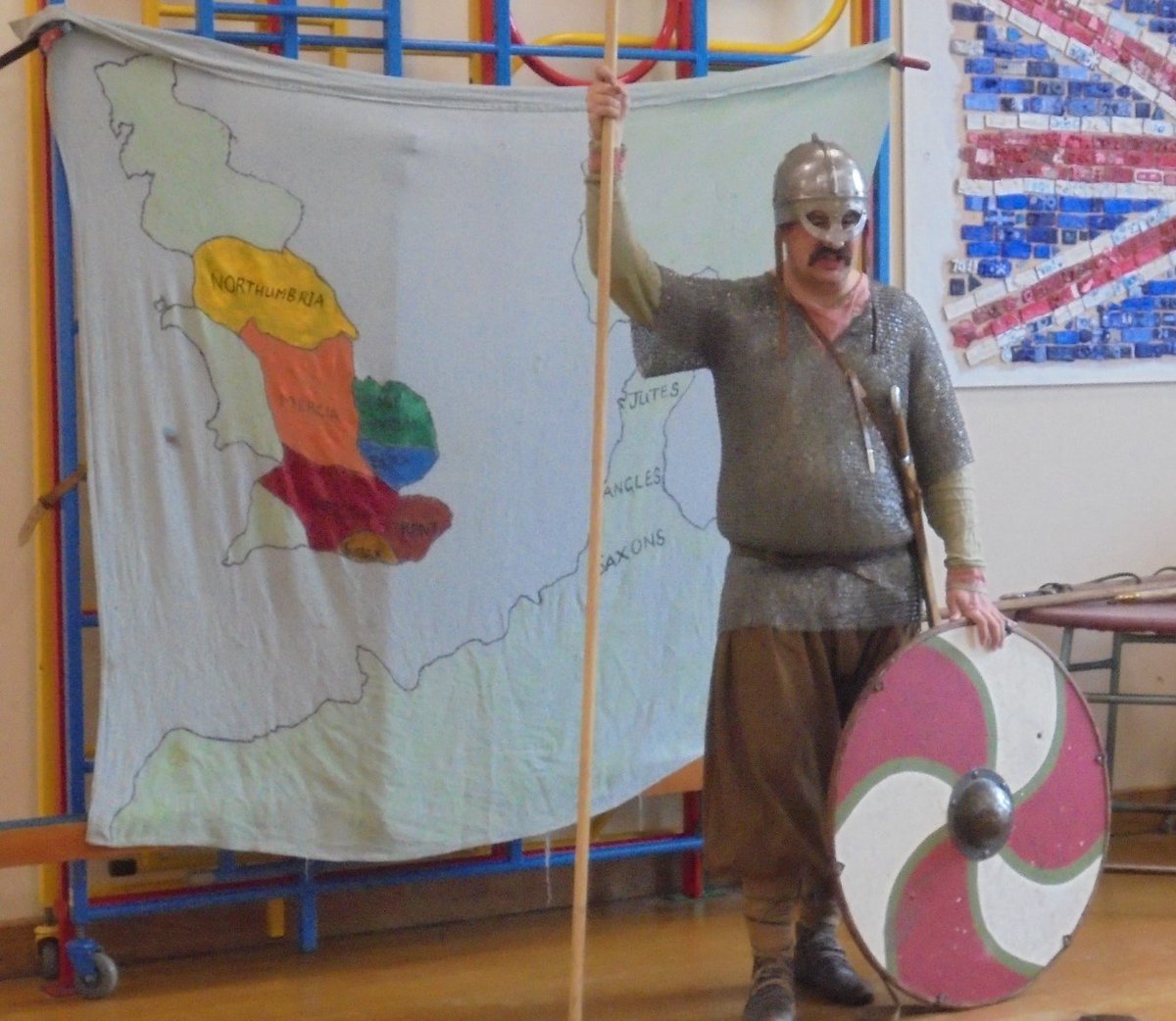 Last Friday, Year 5 embarked on an amazing Viking-themed day, launching us into our new topic. The workshop was not only educational but also fun, packed with a whole day of fantastic activities.