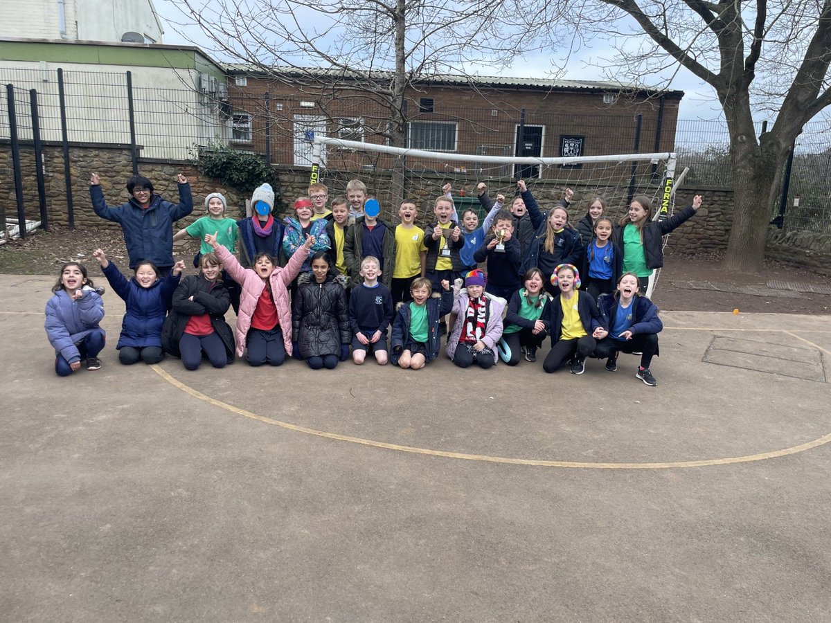 HambrookSchool's tweet photo. #hambrook4's celebratory photo today for winning tidy classroom and for getting 100% in their reading this week. Mrs Stace is super proud! π https://t.co/hO4OaT0xKO