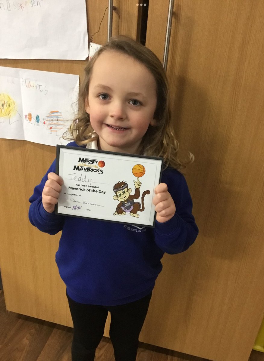 st_michaels_ham's tweet photo. Unbelievably fun afternoon with the Mersey Mavericks! Thank you so much for such a brilliant first session and congratulations to our certificate winners! Is it next Friday yet!? 😂 We just can’t wait! #Year1 #SMITHPE https://t.co/A0gMwdH0lP