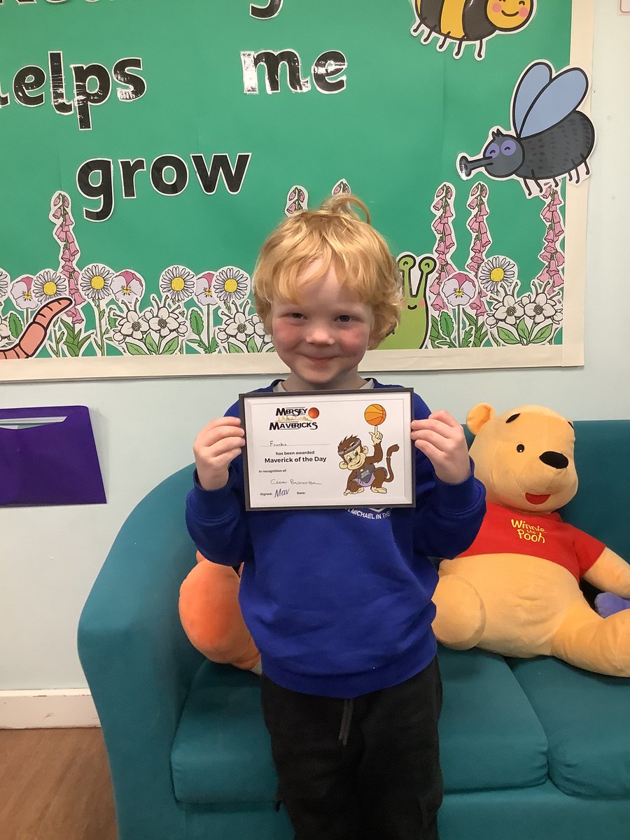 st_michaels_ham's tweet photo. Unbelievably fun afternoon with the Mersey Mavericks! Thank you so much for such a brilliant first session and congratulations to our certificate winners! Is it next Friday yet!? 😂 We just can’t wait! #Year1 #SMITHPE https://t.co/A0gMwdH0lP