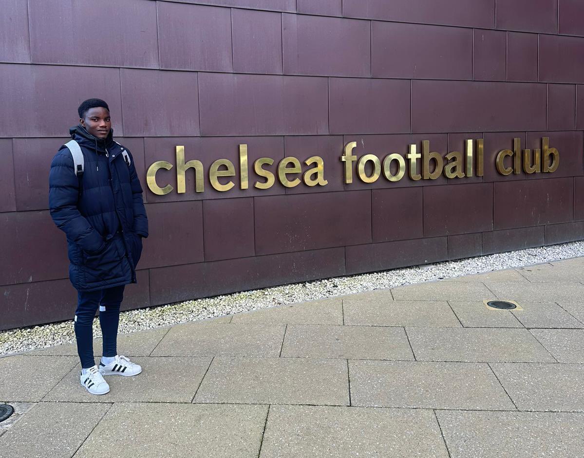 _owurakuampofo's tweet photo. 🇬🇭 David Oduro is currently camping with Chelsea’s Academy side.

Bayern Munich legend Lothar Matthaüs has given the youngster high praise by comparing him to current Bayern fullback Alphonso Davies. [@caughtoffside] https://t.co/IsmYuiDNS9