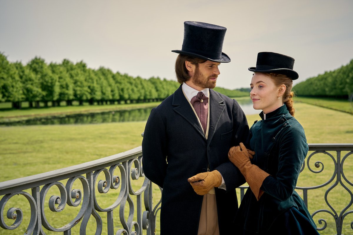 ITG_Ltd's tweet photo. The gilded age.🎩

#Belgravia The Next Chapter is on @mgmplus at 9pm.  

⭐️ #SophieThompson, @davidfynn, @toby_regbo, @daisysequerrax, #PatriciaEngland 
🎥 Producer: @ColinWratten 
📸 DOP: #AshleyRowe 
🔊 Production Sound Mixer: #TimSurrey 
🎥 Production Designer: #DonalWoods https://t.co/QaDMP0e69a