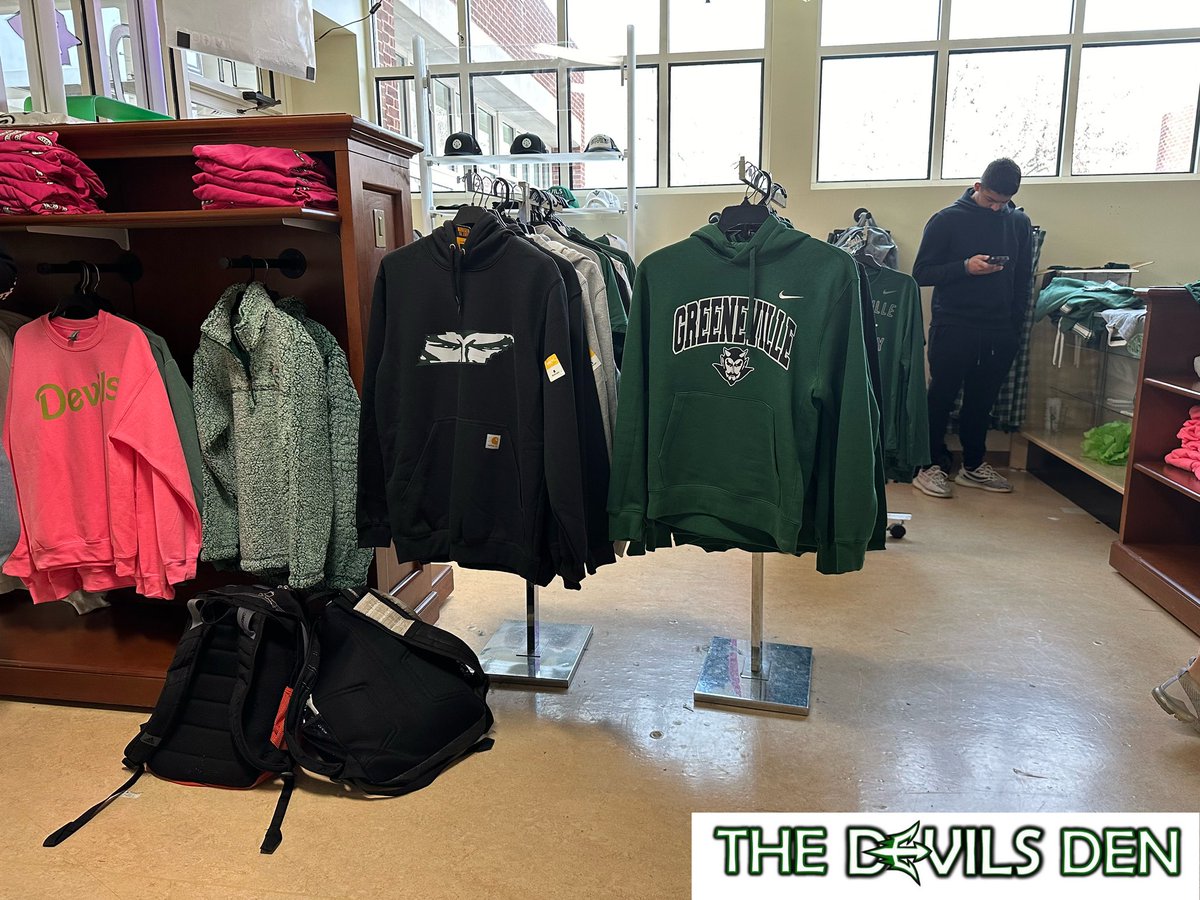 GreeneDevilsDen's tweet photo. EVERYTHING ONLINE 15% OFF THIS WEEKEND. 🟩⬜️🟩⬜️

Offer ends Monday, 1/15. Go Devils. https://t.co/YITRaO2QOC