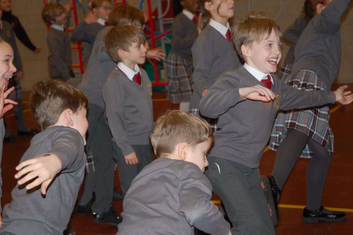 StPeterStPaul_'s tweet image. &apos;Building the future&apos;, our Prep children competed in their 3 Houses for a STEM based team challenge. The brief - to design a sustainable, happy, healthy home for the future. #teamSPSP #imaginationcreatesreality #futurearchitect