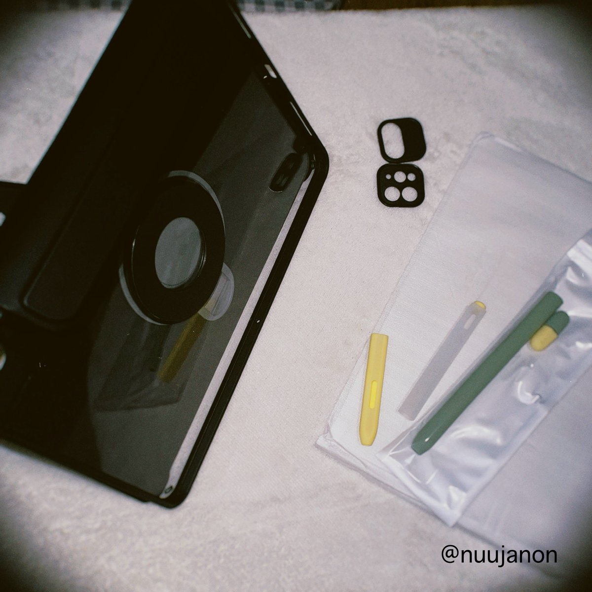 nuujanon's tweet photo. ส่งต่อเคส ipad pro รุ่น 11 นิ้ว 

• สภาพดีใช้งานไม่ถึง 5 วัน
• ซื้อมา 800฿ ขายต่อ 730฿ รวมส่งค่ะ
• แถมปลอกปากกา gen 2 ให้ 2 อัน
• แถมฟิล์มกันรอยของ ipad pro 11
• เป็นเคสแม่เหล็กแบบหมุนได้ 360องศา ถอดปกได้ ปรับระดับสูง-ต่ำได้ค่ะ 

#เคสไอแพด #เคสไอแพดมือสอง #ส่งต่อเคสไอแพด https://t.co/PIUGBV6voW