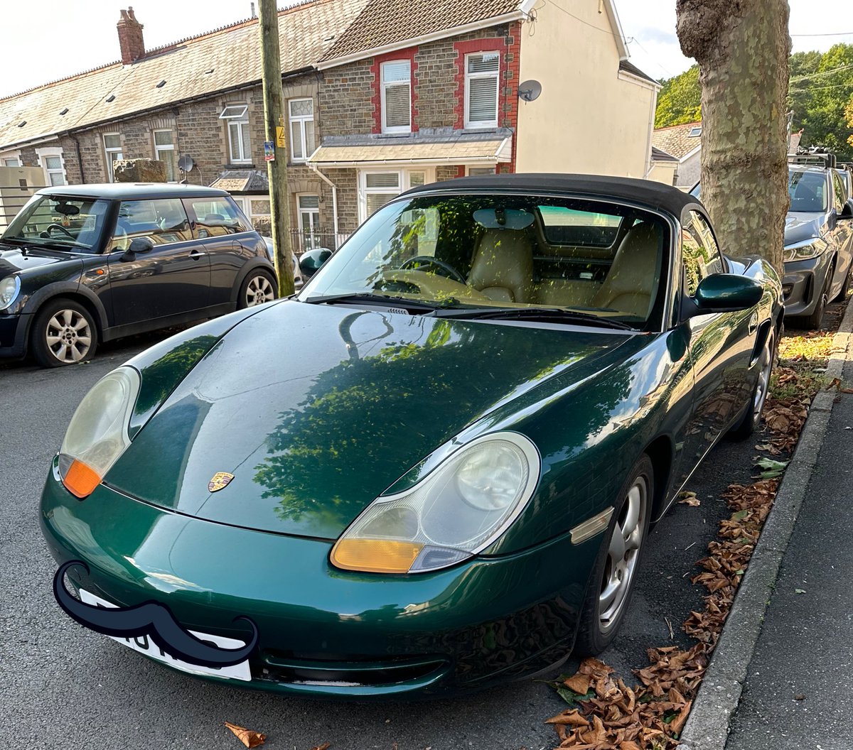 Iamgummer's tweet photo. @Carpervert @laroseporsche My own #ghettoboxster S! There are some real bargains out there if you look. Sat under a tree for some time, needed some love but a major service and some other niggles sorted plus a £65 kwikfit alignment she goes well! Paint next.. or is patina on a boxster cool? #greenovertan https://t.co/b3drkYIhLY