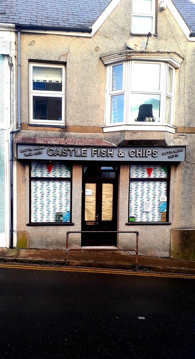 LZellas's tweet photo. Castle Street, Criccieth
#fishshopfriday https://t.co/HmhDaHUs5t