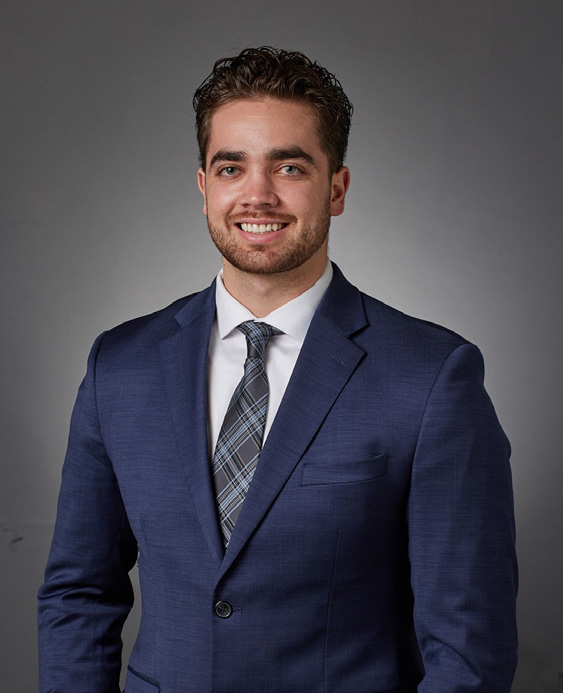 Meet our latest new Associate in the office, Dustin Mitchell!

linkedin.com/feed/update/ur…

#CRE #leeoakland #industrial #associates #new #leeoaklandteam #welcome