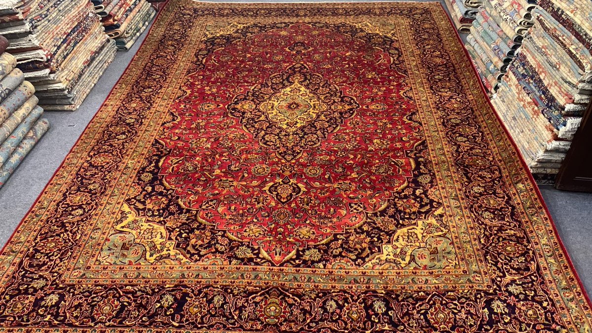 Hand made Persian kashan
#handmaderug