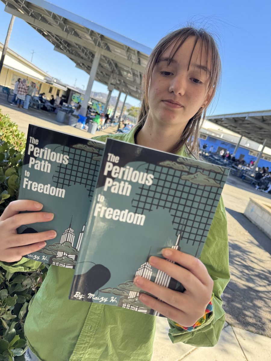 VIDA (6-8 Magnet) tweet media