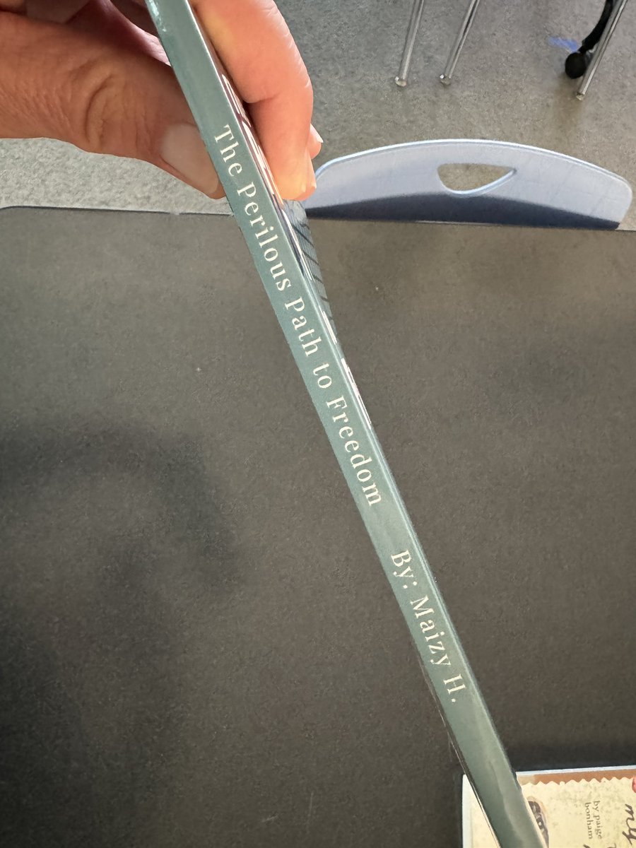 VIDA (6-8 Magnet) tweet media