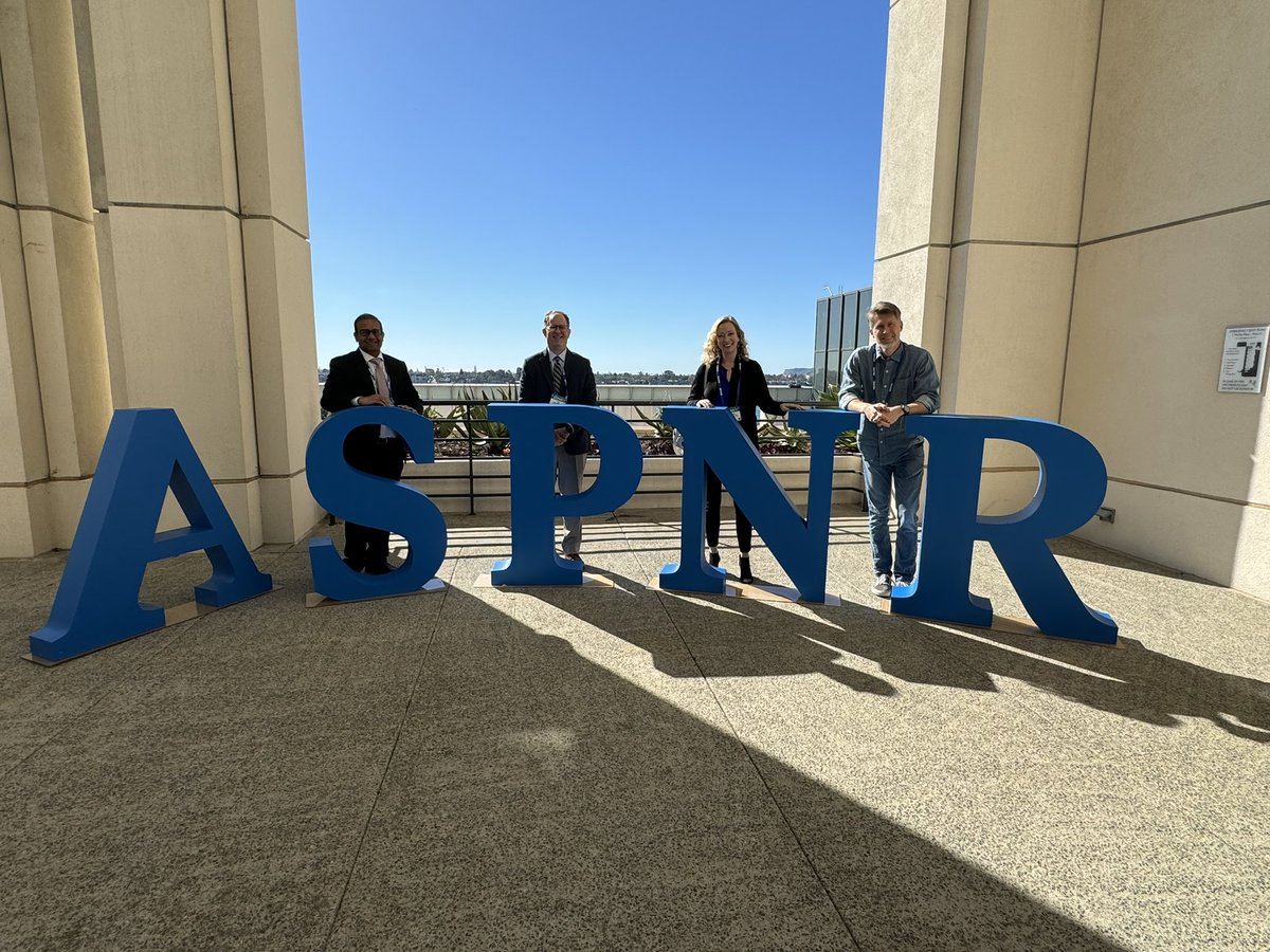 Two-thirds of our UTSW pedi neurorads team enjoying a fun and educational meeting in San Diego! #ASPNR24 #pedineurorad @UTSW_Radiology @UTSWNews