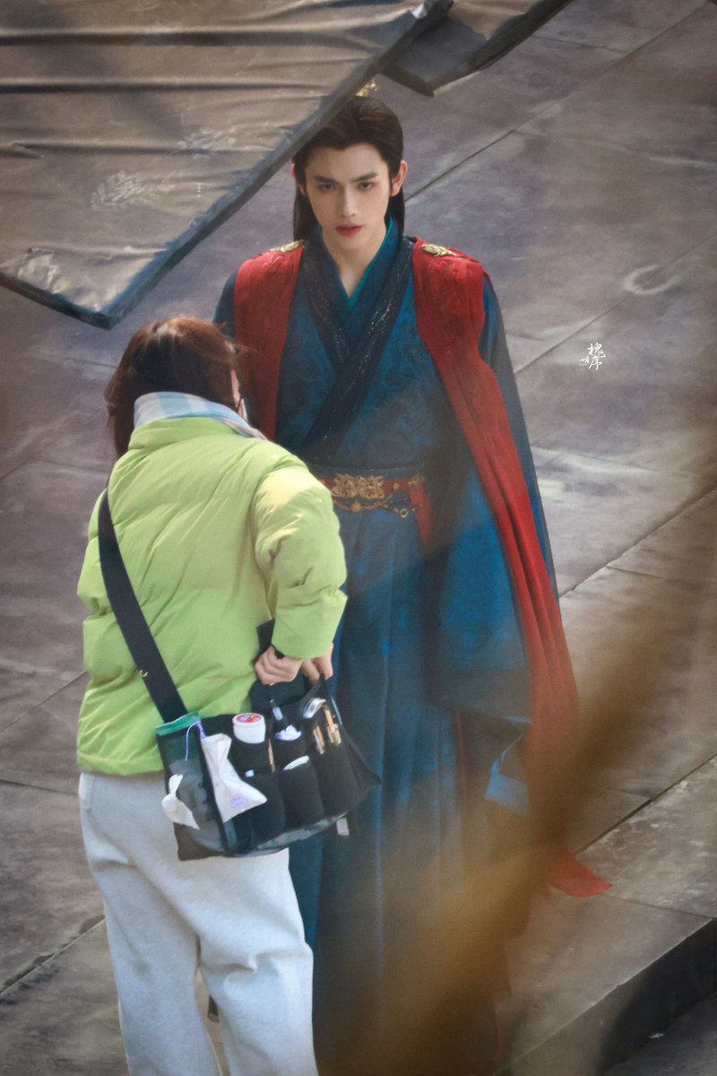I miss my little angel i wanna see new leaks when will they finish their secret indoor scenes pls im starving 😭😭😭😭😭😭

#ChenFeiyu