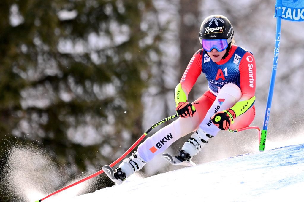 teamgut_'s tweet photo. 80th podium for Lara in Zauchensee today.
Time for DH tomorrow. Bib 14 • Start at 10:45 (CET)

#laragutbehrami #teamgut #LG91 #swissskiteam #worldcuprebels #ragusa https://t.co/n2hILzubzI