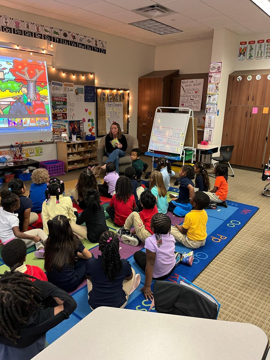 Kerose12's tweet photo. Thank you, Mr. Simmons, Ms. Land, and Mrs. Dennis for connecting our @GuionGators K-2 classes with 8th graders from @GuionCreekMS! They did a great job with their read aloud and engaging our scholars in conversation! https://t.co/agkGrfP8wx