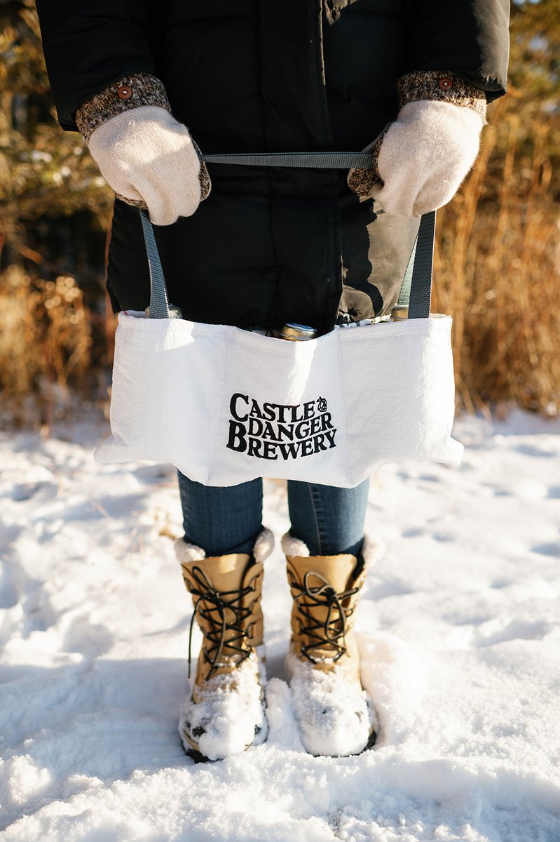 cdangerbrewer's tweet photo. It's Stock Up Sunday! All Sunday, buy one growler or crowler and get the second 1/2 off!
Grab a locally-made crowler bag while you're at it. 🍻
#stockupsunday #castledangerbrewery #craftbeertogo #twoharborsmn https://t.co/INsqQkYzcw