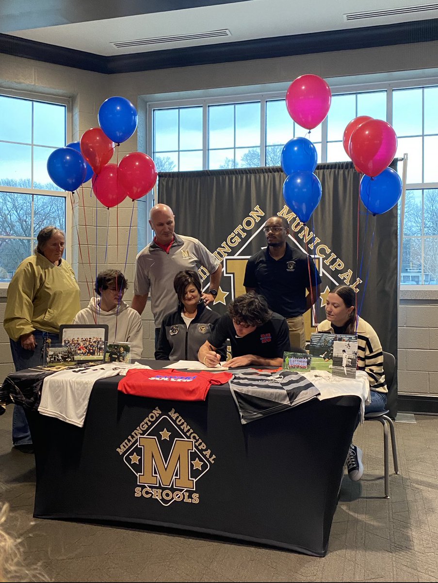 chase_michael13's tweet photo. Blessed to announce that I am continuing my athletic and academic career at Northwest Mississippi CC @Northwest_MSOC #gorangers https://t.co/546ZSWI0DC
