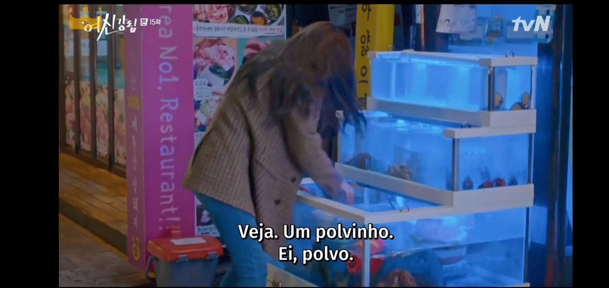 alwaysforglee's tweet photo. ela bêbada pegando o polvo na mão kkkkkkkk #TrueBeautyEp15 https://t.co/SmFzLvtZow