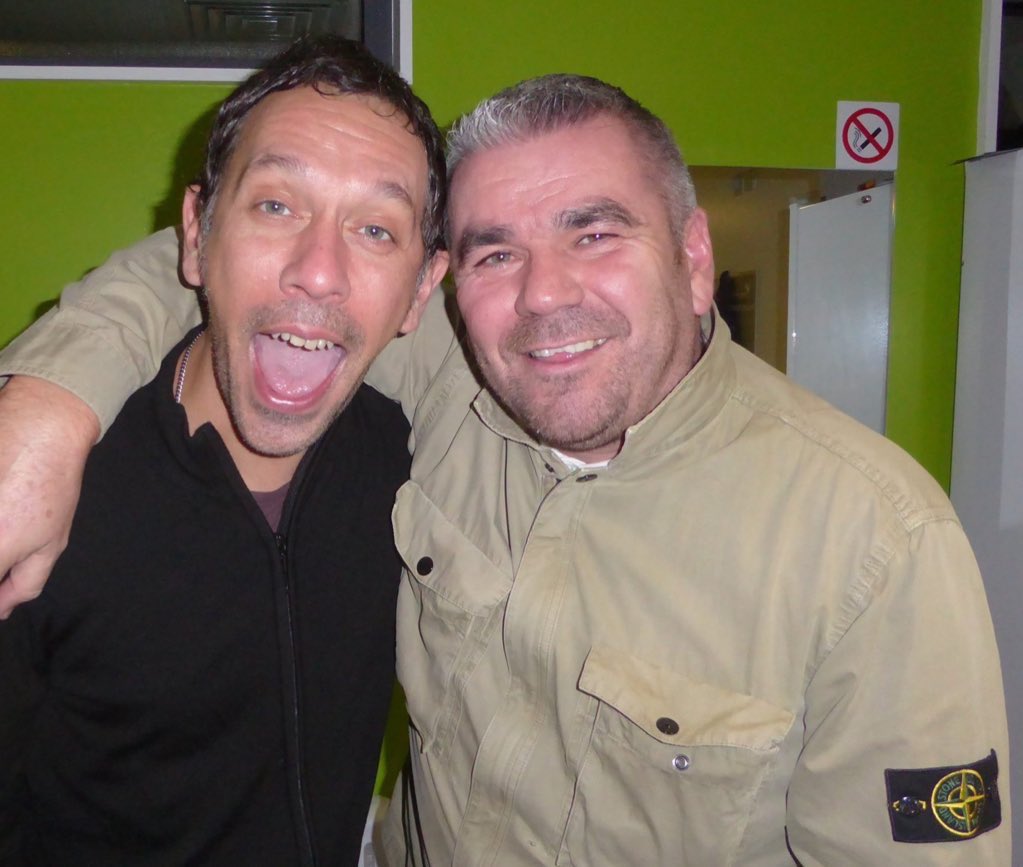 Glenntravel's tweet photo. Huge congratulations to @Ricktw1tter and @shedseven on achieving their first ever number one album 😎👌👍#numberonealbum #amatteroftime #shedseven https://t.co/fQby6dUUga