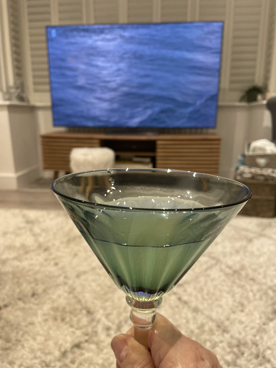 cruise_lowdown's tweet photo. [Ad] I’m ready - are you?  Thank you Kate, Gus and @WindstarCruises - All set to watch #CruisingWithSusanCalman with a cheeky Mai Tai! 

You can watch on catch up on @channel5_tv and catch the second part next Friday. 
#Cheers #FridayFeeling #weekendfun https://t.co/v8pRKlEKPL