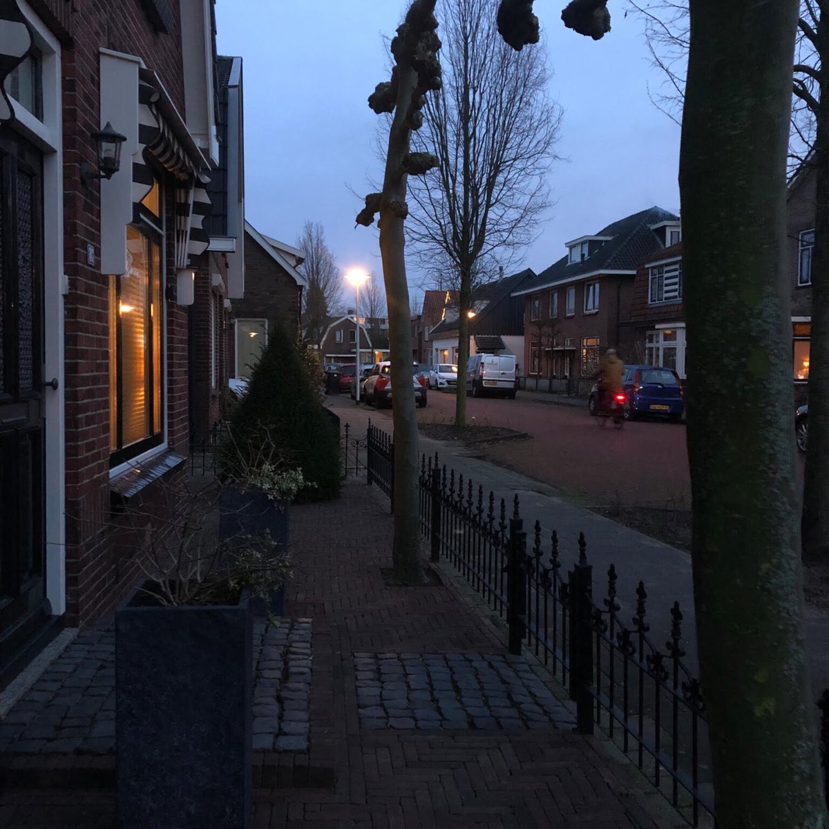 HengeloLeest tweet media