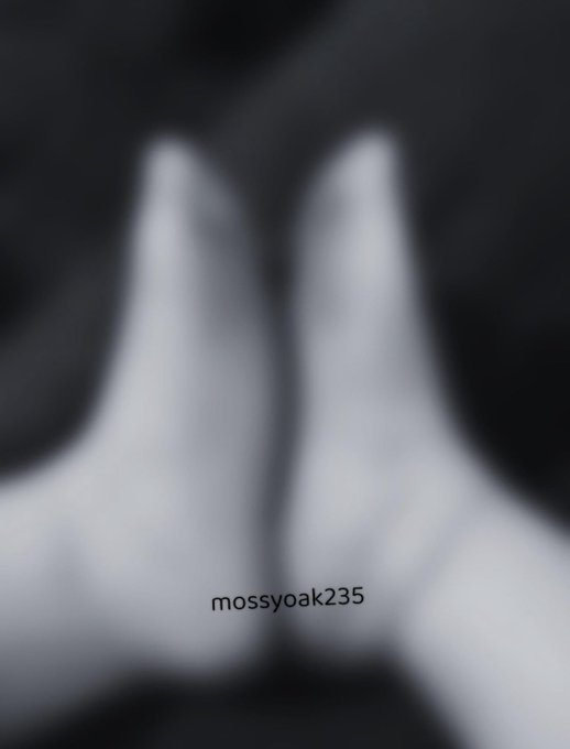 You can&rsquo;t handle the unblurred picture, so worship this one instead https://t.co/ygRPOzqY6V