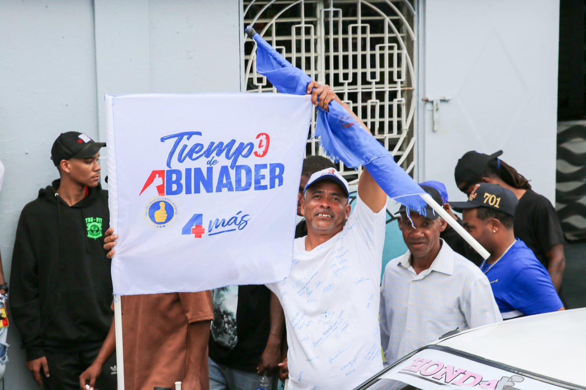 Esta marcha-caravana en San Juan de la Maguana es un claro testimonio del respaldo y compromiso de los ciudadanos por seguir transformando este municipio. ¡Hanoi Sánchez y nuestros candidatos municipales cuentan con el apoyo decisivo para continuar el cambio! #VolveremosAGanar