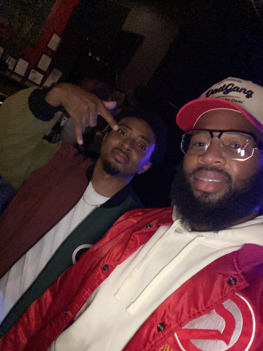 Meet One of the best lyricists/artist  in atl last night and  he putting on for the #soufside  <a href="/DeanteVH/">Deante’ Hitchcock</a>