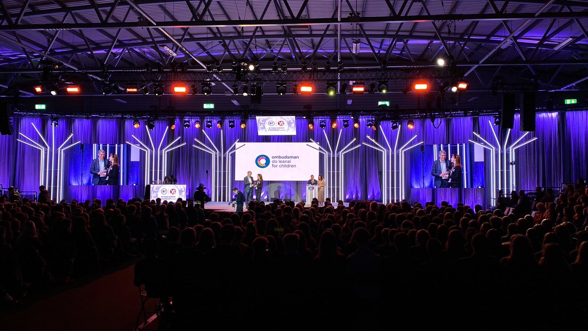 Congratulations to Kayleigh McNamara from Athlone Community College who won the first ever Ombudsman for Children’s Award at @BTYSTE for her project called “Giving Girls A Voice - How successful is the HSE at treating girls with endometriosis” 

Well done Kayleigh! 

#BTYSTE2024