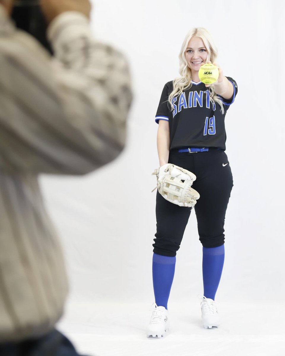 tmusaints's tweet photo. Swinging their way into the new season📸

@TMU_Softball 

#LetsGoSaints https://t.co/nquFgObUKF