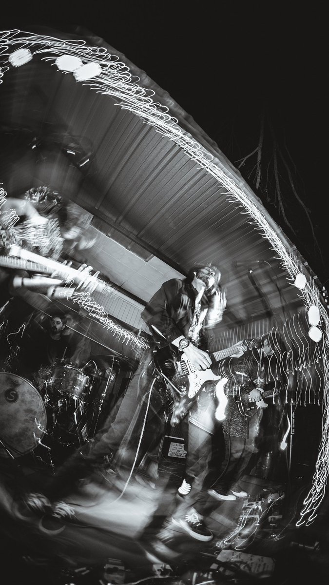 Austin, TX come weather the winter with some heart warming emo and punk tunes Friday, Feb 2nd at Boss Radio with us and many friends🖤