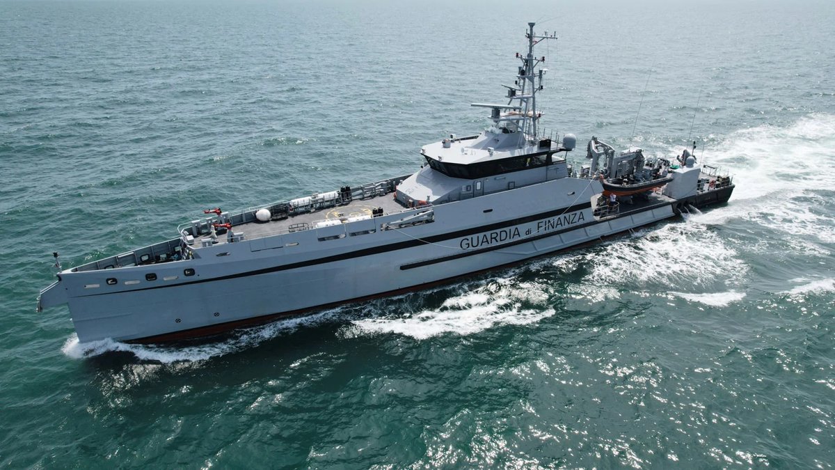 CosimoDina's tweet photo. #fattoinitalia Cantiere Navale Vittoria "P04 Osum" prodotto nel cantiere di Adria (Rovigo) per la Guardia di Finanza. #vedetta #pattugliatore https://t.co/7pVB2Cyj4Z