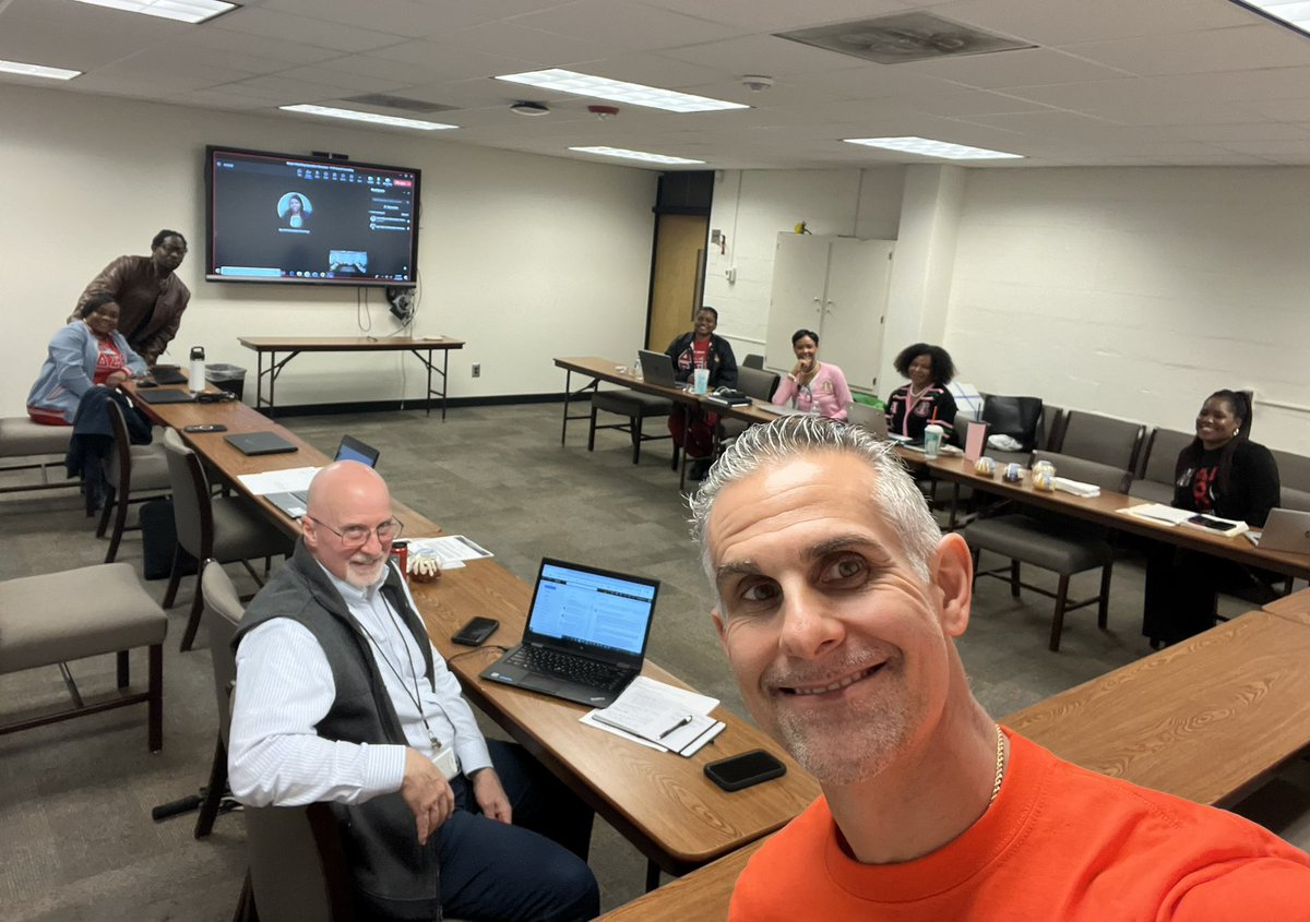 DrNormanCSauce3's tweet photo. Extraordinary @DeKalbSchools cross-divisional collab. underway- Divisions of Schools & Leadership, Information Technology, & Wrap Around Services roll our sleeves up to streamline & codify our master scheduling process - reflective of our Motions Toward Equity #MIRACLESinAction https://t.co/8suK84Aztq