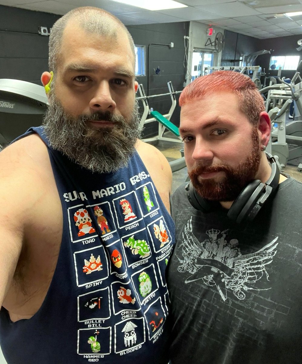 Blue23cub1's tweet photo. Another successful workout at Texas Iron Gym with my #HusPup @runsonic7 - I did legs, booty & cardio got to look good in my "Hoochie Daddy Shorts" this summer LoLz
#FitPups ๐๐ปโโ๏ธ๐ถ๐ช๐ป๐ถ
#FitTogether ๐๐พ https://t.co/iRh8Rto1P6