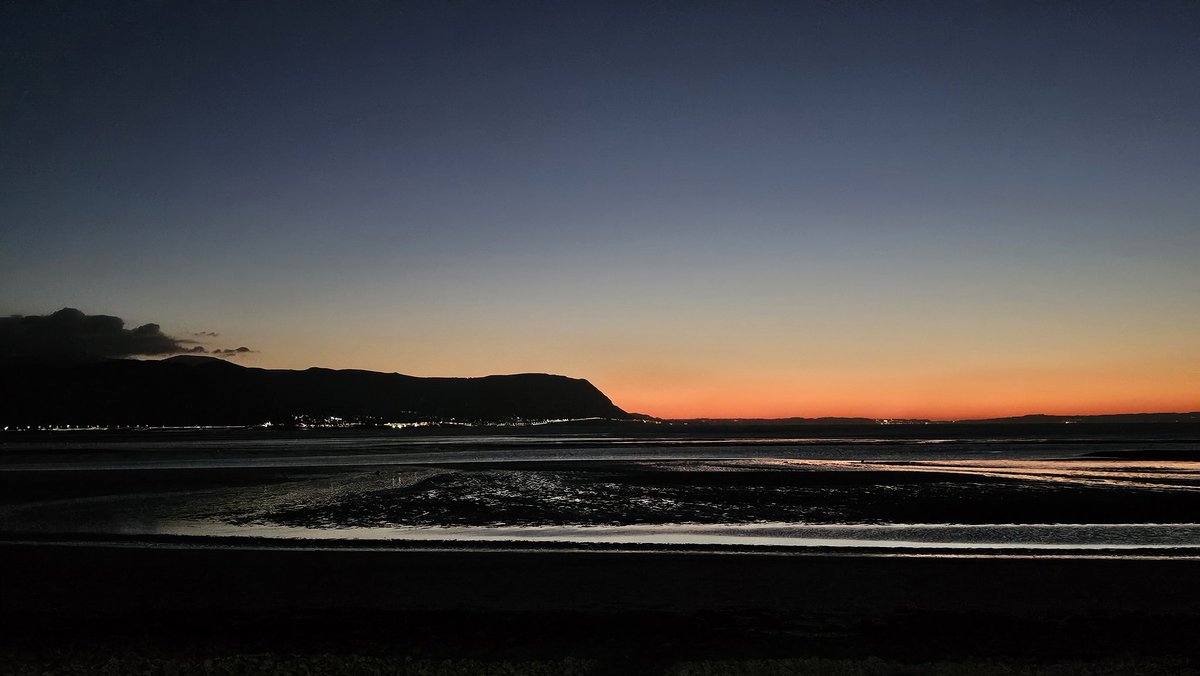 FOXY3282's tweet photo. Llandudno, North Wales. 
A quick visit this week, I love this place 💕 https://t.co/bgn9Ki7dJ3