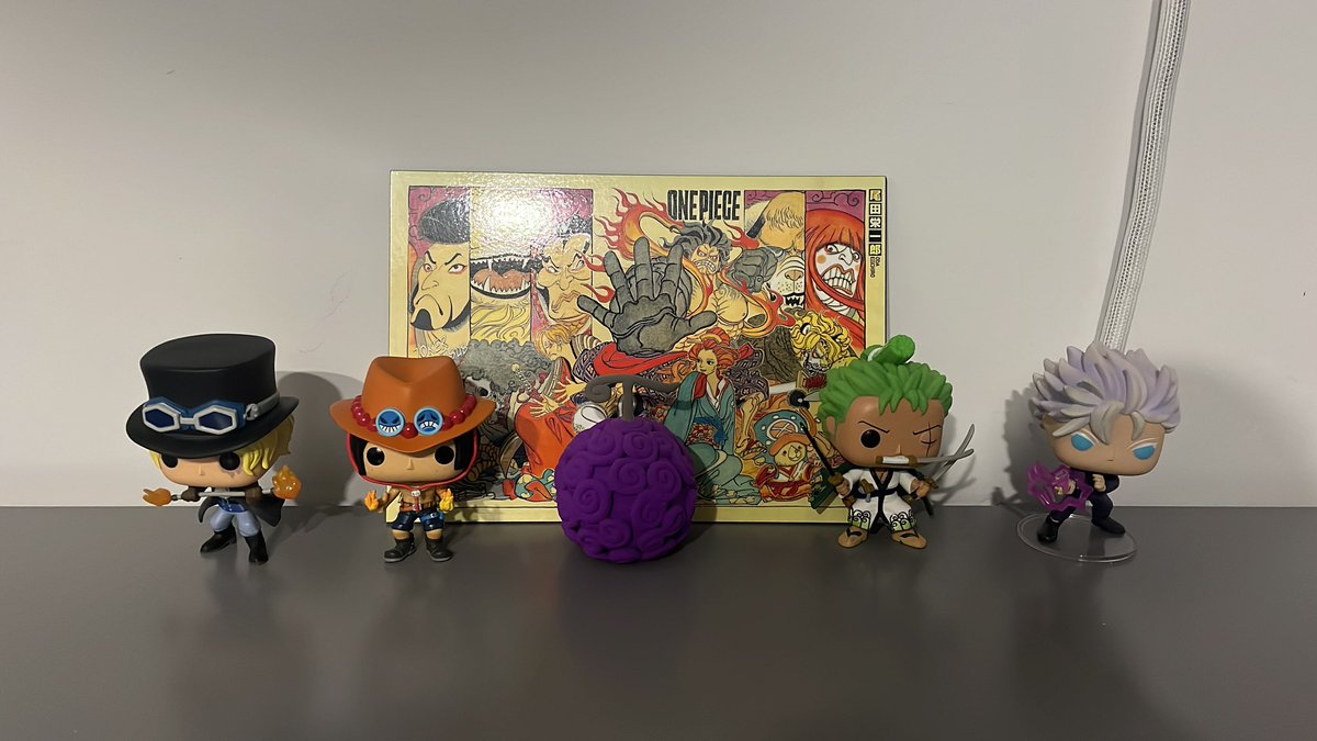 pauladrrx's tweet photo. Como me gusta decorar mi pisito modo otaku (creo q tengo una obsesion con los funkos ) https://t.co/j7CJof4Z3S