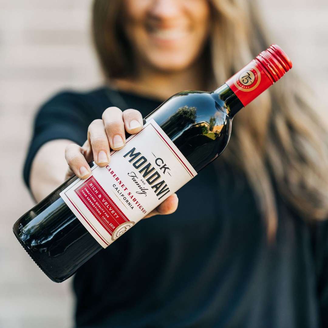 Whether you're unwinding after a long week or celebrating the start of the weekend, our Cabernet is the perfect companion. Cheers to Friday nights! 🍷