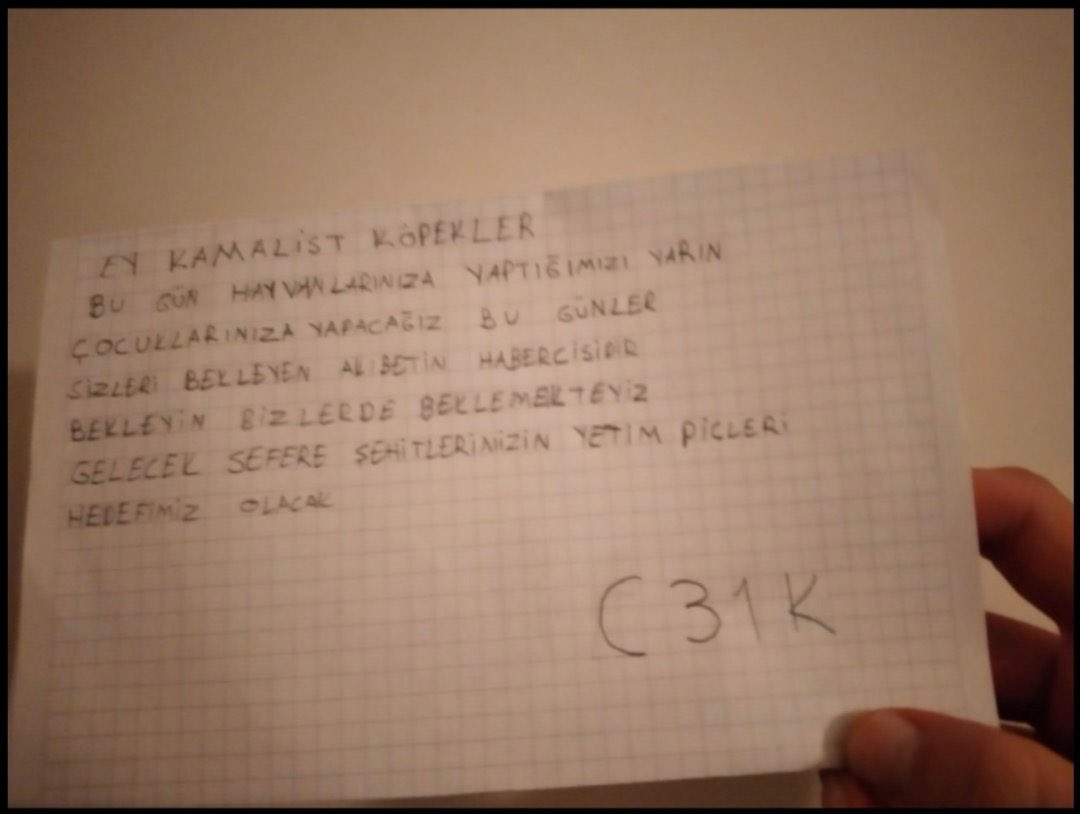 guclusinemm's tweet photo. Telegramda organize çete kurulmuş . Mustafa Kemal Atatürk’e şehitlerimize hakaretler yağdırıyorlar . Sokak hayvanları işkenceyle öldürüyorlar kim bunlara dur diyecek Sayın @AliYerlikaya @TC_icisleri devlete kafa tutan bu çete kimler !!! #c31ktutuklansın https://t.co/oZswOuNlZm