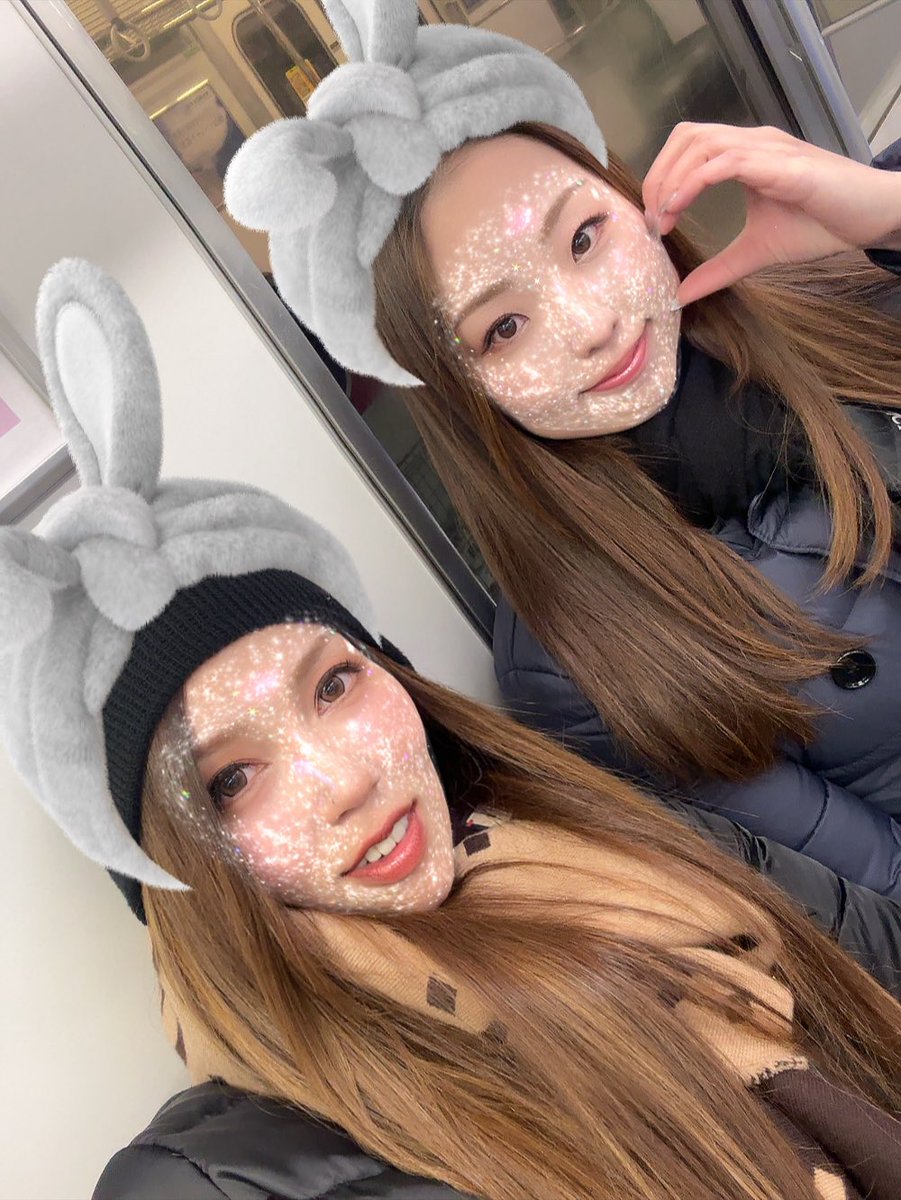 hemu5312's tweet photo. 2024今年も宜しくお願いします🥺
会いたい人に会える年にしたいです😍
クロス貼りまくりまーす😃 https://t.co/K8w0ppqiwh
