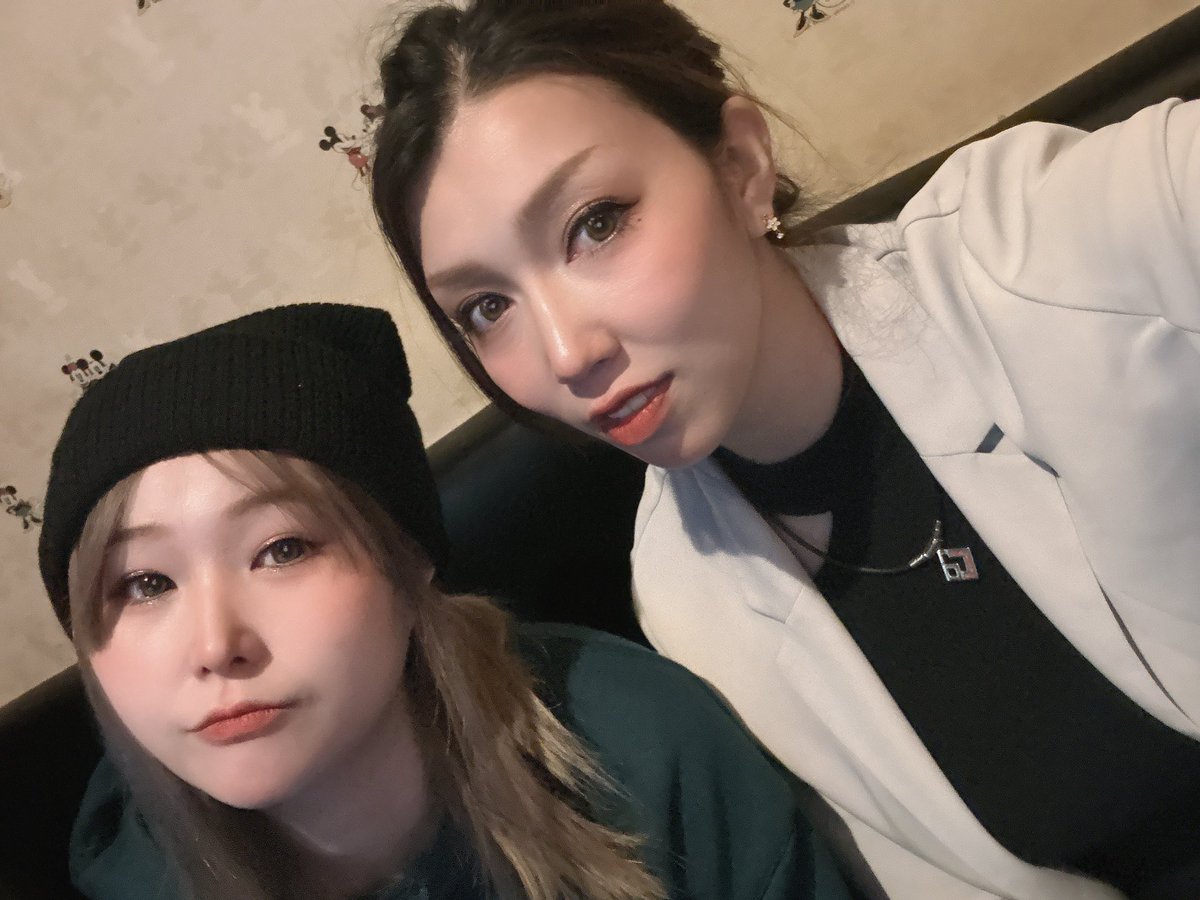 hemu5312's tweet photo. 2024今年も宜しくお願いします🥺
会いたい人に会える年にしたいです😍
クロス貼りまくりまーす😃 https://t.co/K8w0ppqiwh