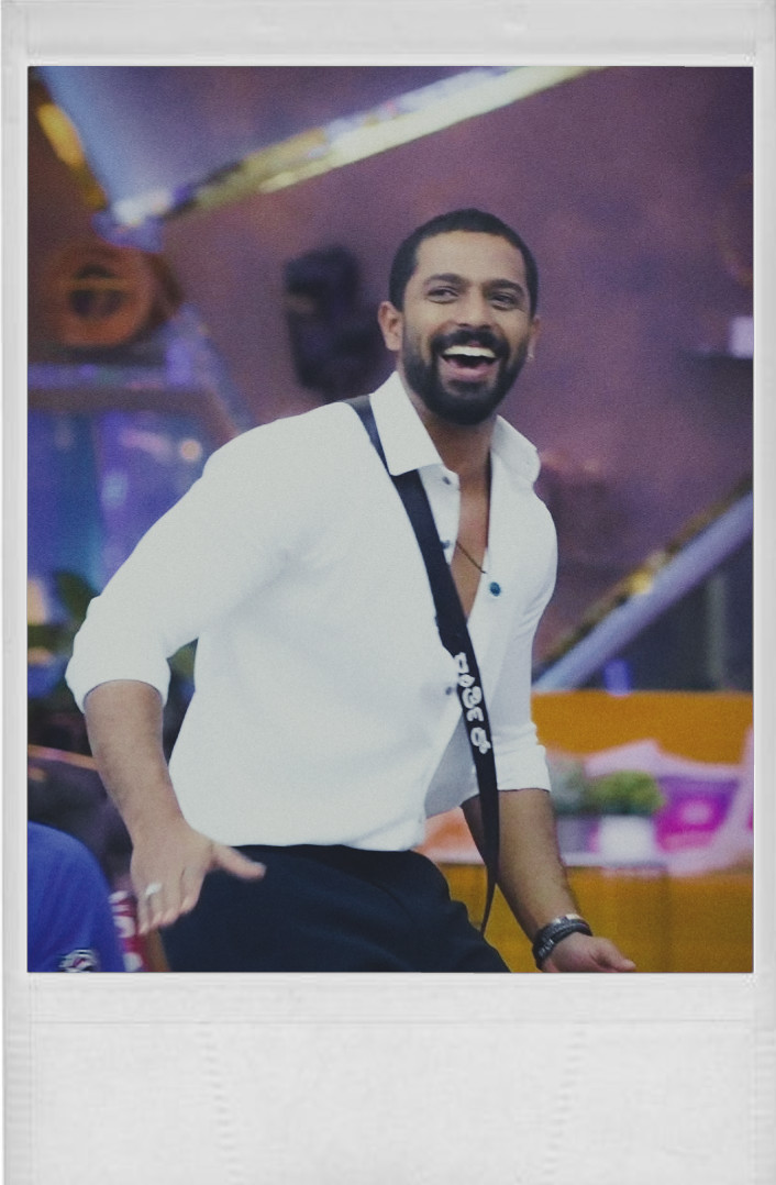 hesarallenide_'s tweet photo. I haven't emphasized it before but I absolutely adore the way Karthi reads task letter. Every single time he reads it with extreme enthusiasm, no matter what's the situation. He loves what he does and it's visible in his every single action✨
#BBK10
#KarthikMahesh https://t.co/We3zmBxO0j