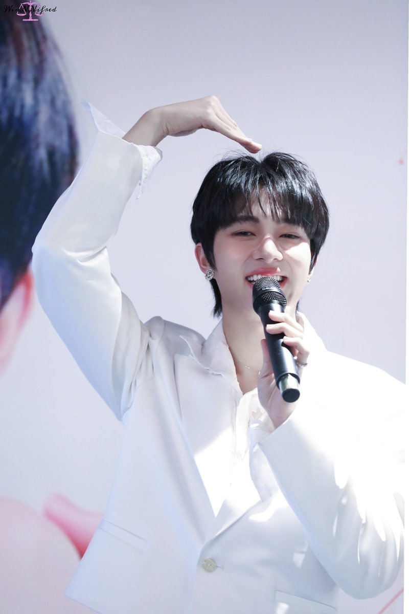 winifred_gwen's tweet photo. 💞
#NuNew @CwrNew
#NuNewFanSigninChina https://t.co/iRehmJRKMC