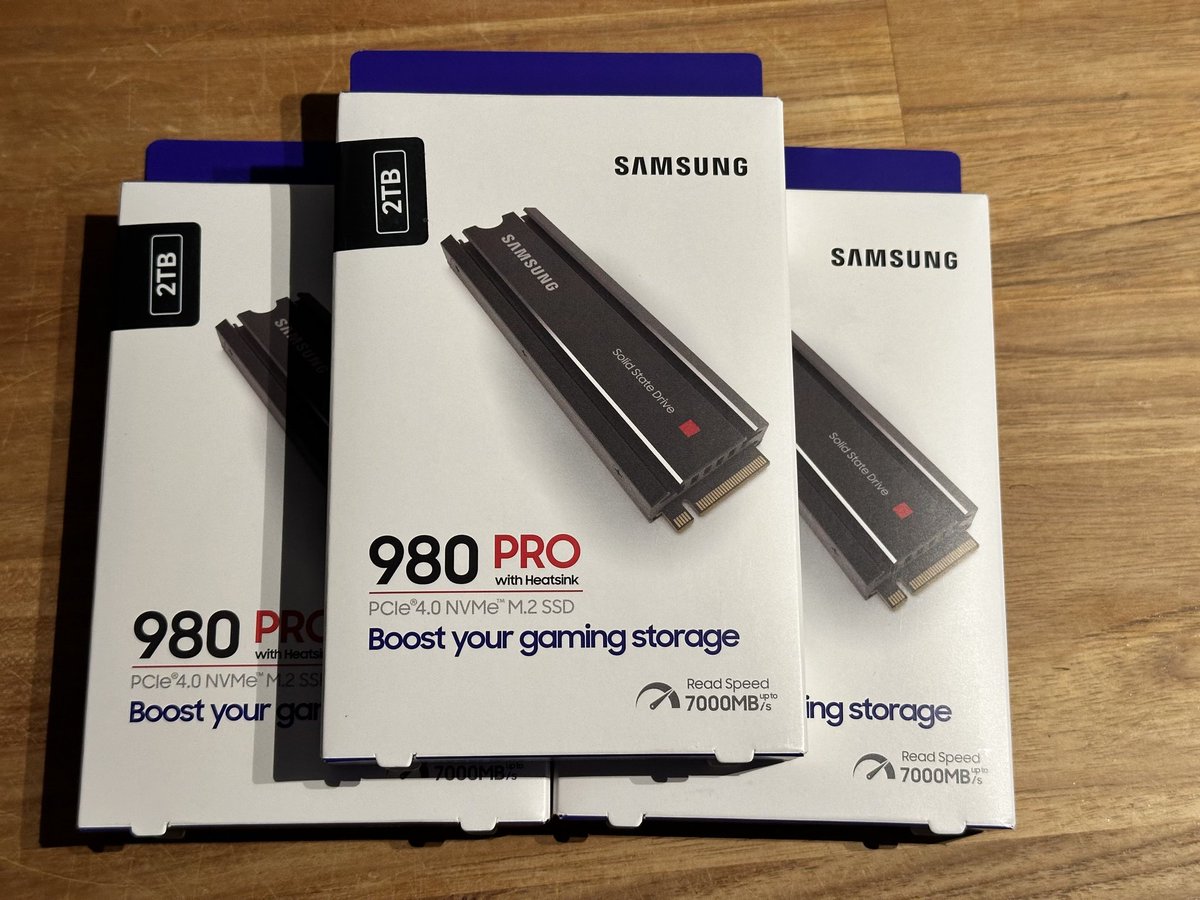 Die ersten SSDs zum Spitzenpreis kommen langsam bei uns an. Man munkelt, dass unser Ping einer der schnellsten war... 🤫🙃 Interessiert an #resell oder auch #deals für deinen persönlichen Gebrauch? Werde Teil von unserer einzigartigen Community! discord.com/invite/HR8WHTU…